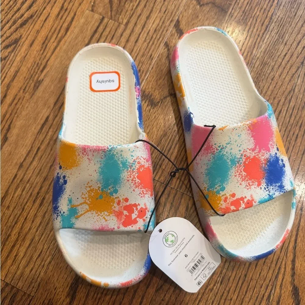 NWT New WONDER NATION Pillow Squishy Slide Sandals White Paint Spray Girl 6